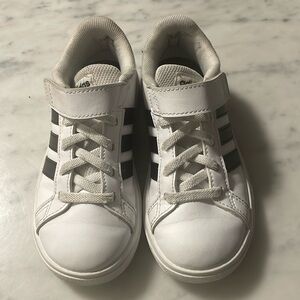 Adidas kids sneakers. Size 11.5. EUC